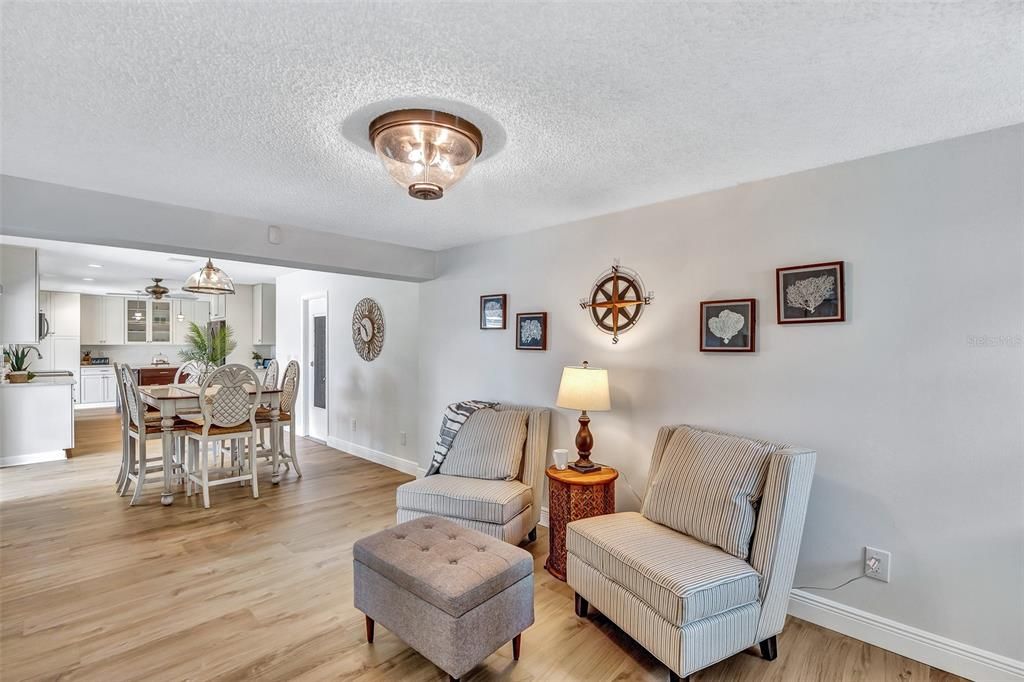 Recently Sold: $750,000 (3 beds, 2 baths, 1799 Square Feet)