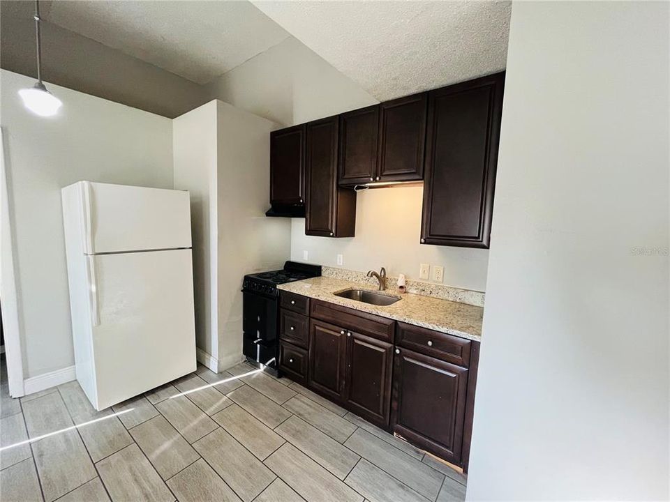 Recently Rented: $1,125 (0 beds, 1 baths, 198 Square Feet)