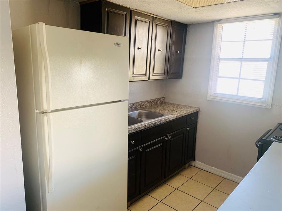 Recently Rented: $1,450 (2 beds, 1 baths, 992 Square Feet)