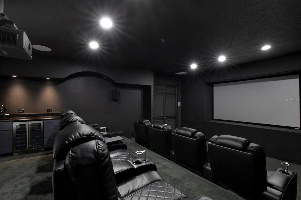 En Venta: $2,450,000 (4 camas, 4 baños, 6162 Pies cuadrados)