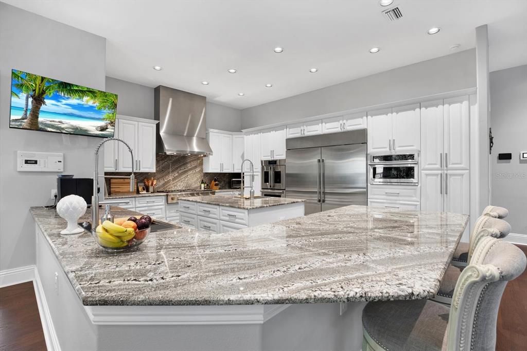 En Venta: $2,450,000 (4 camas, 4 baños, 6162 Pies cuadrados)