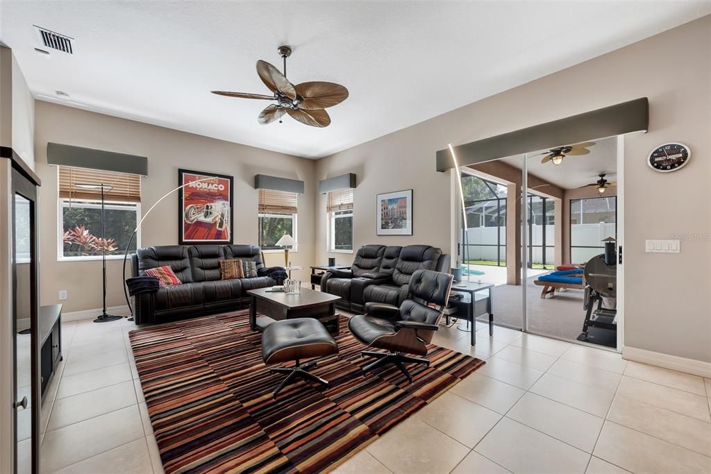 Recently Sold: $545,000 (4 beds, 3 baths, 2628 Square Feet)