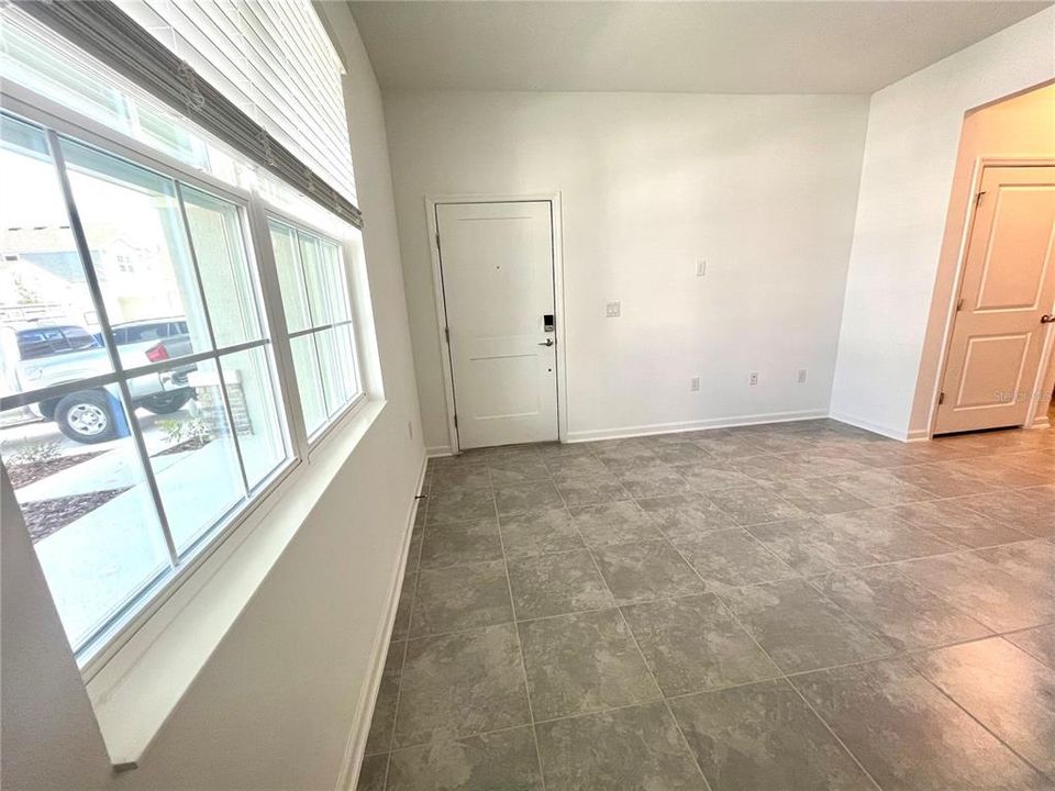 Recently Rented: $1,300 (1 beds, 1 baths, 480 Square Feet)