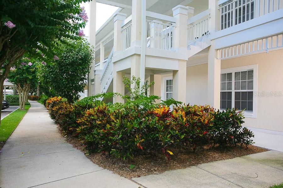 Recently Rented: $4,500 (3 beds, 2 baths, 1439 Square Feet)