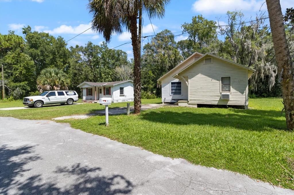 Recently Sold: $150,000 (5 beds, 2 baths, 1582 Square Feet)