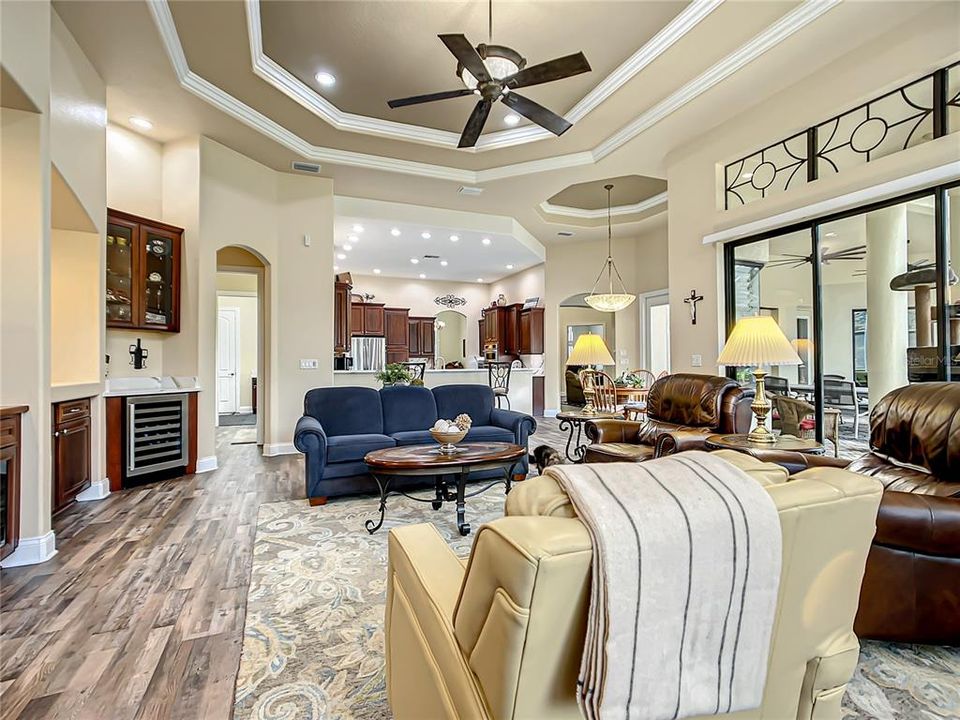 Recently Sold: $1,050,000 (4 beds, 3 baths, 3647 Square Feet)