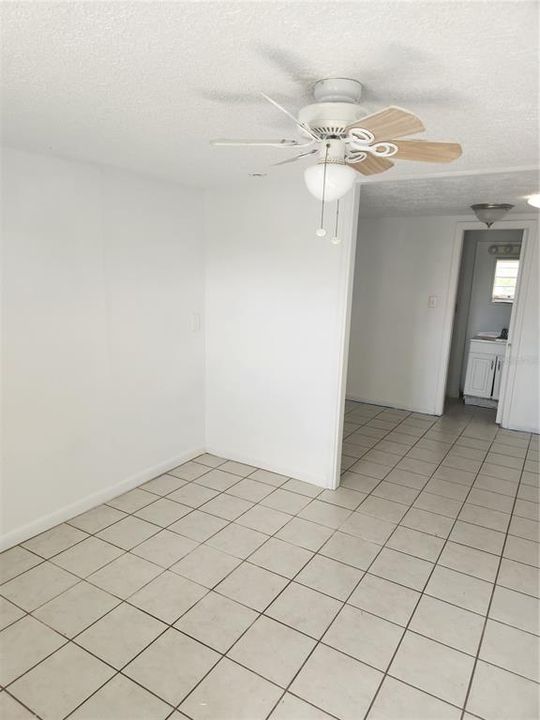 Recently Rented: $900 (1 beds, 1 baths, 350 Square Feet)