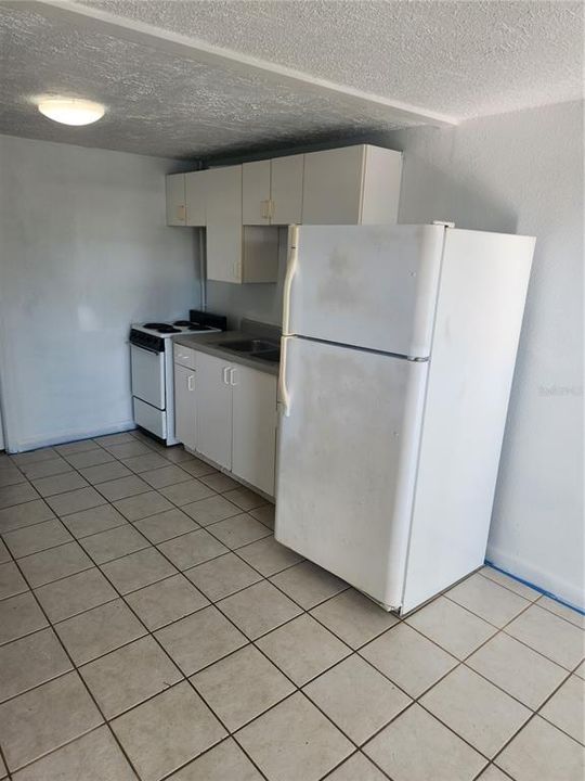 Recently Rented: $900 (1 beds, 1 baths, 350 Square Feet)