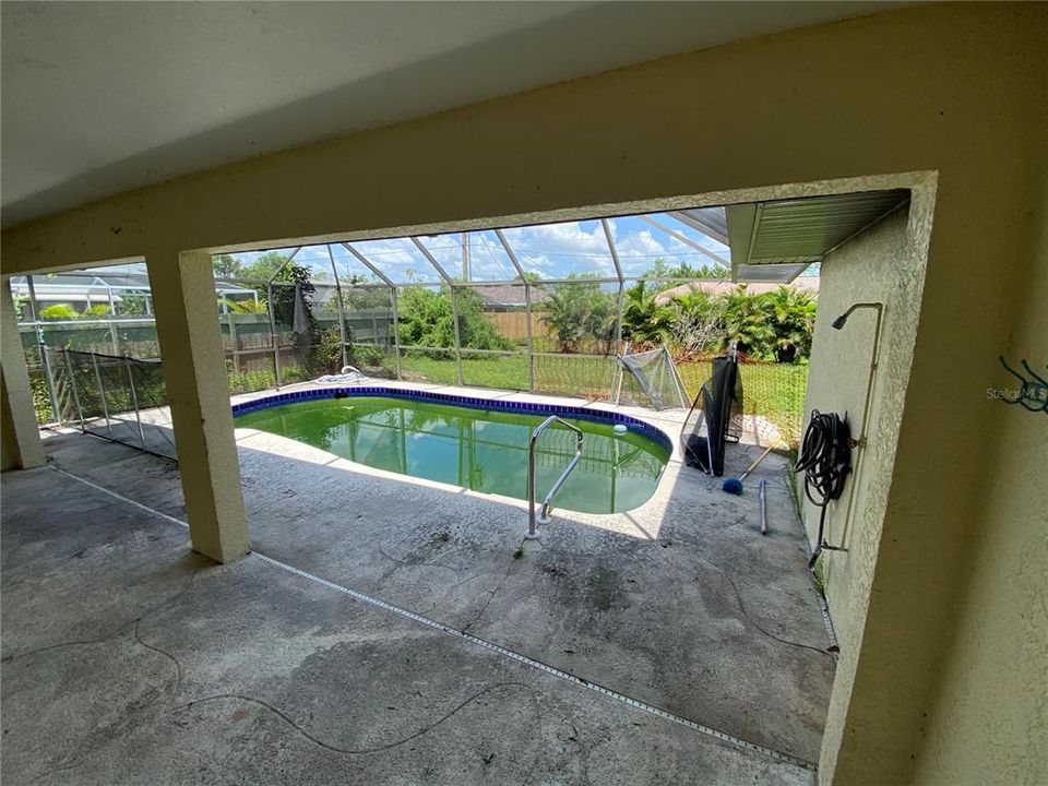 Vendido Recientemente: $285,000 (3 camas, 2 baños, 1747 Pies cuadrados)