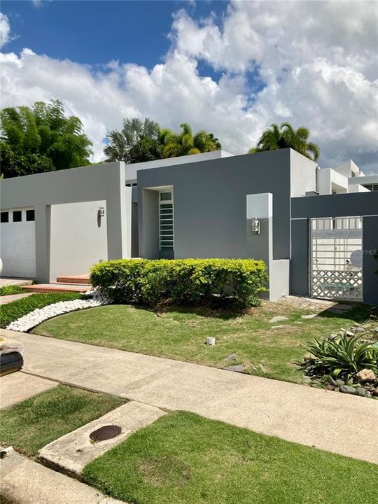 Vendido Recientemente: $685,000 (3 camas, 2 baños, 3051 Pies cuadrados)