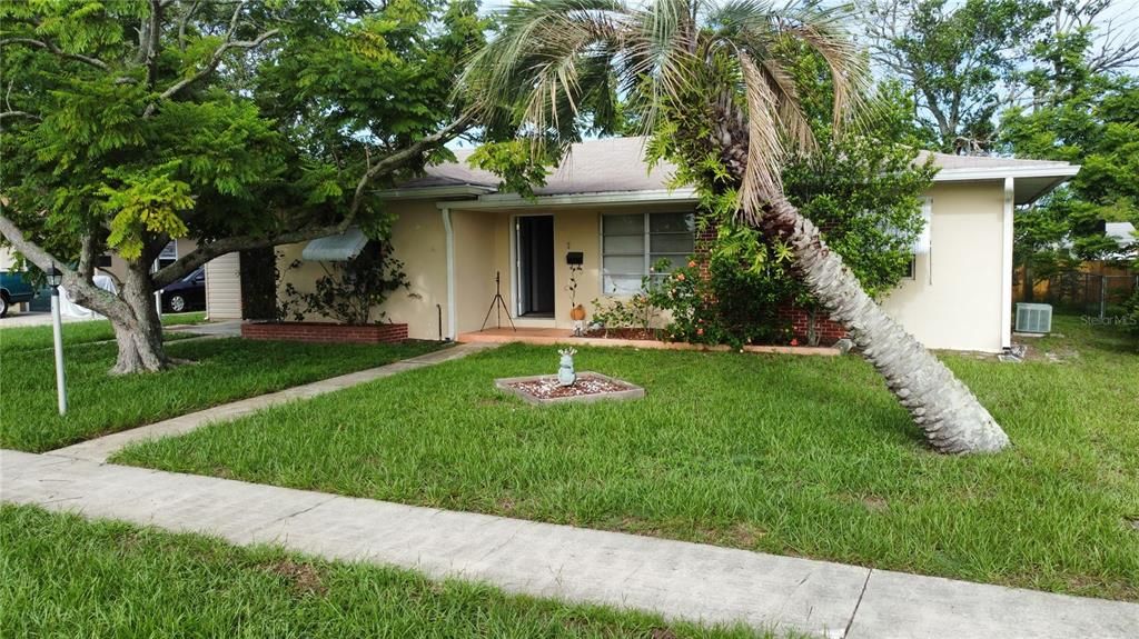 Recently Sold: $160,000 (3 beds, 2 baths, 1180 Square Feet)