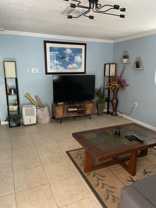 For Rent: $3,650 (3 beds, 2 baths, 1600 Square Feet)