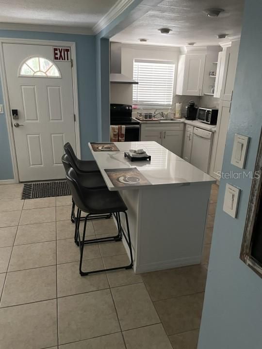 For Rent: $3,650 (3 beds, 2 baths, 1600 Square Feet)