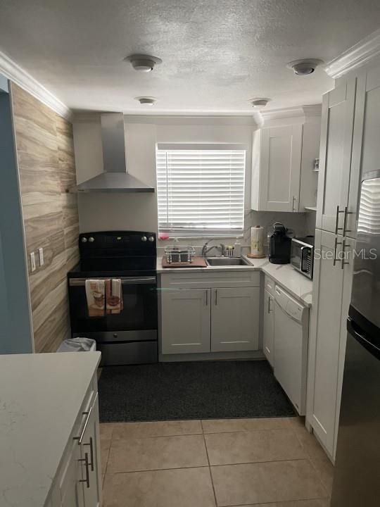 For Rent: $3,650 (3 beds, 2 baths, 1600 Square Feet)