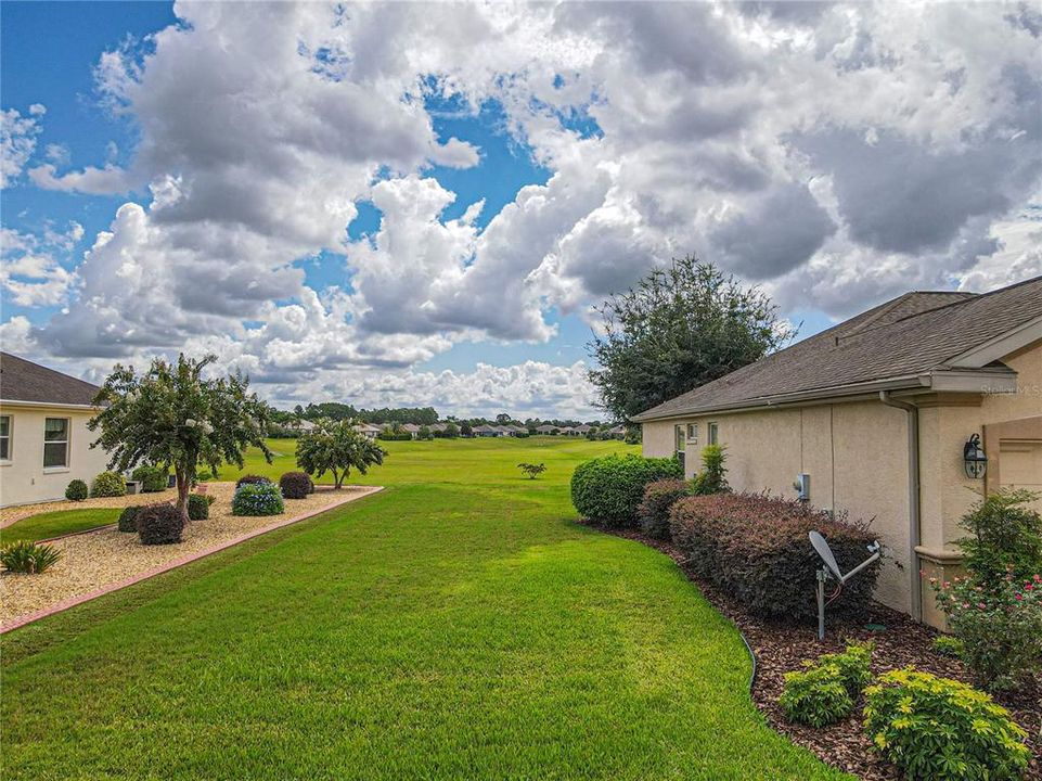 Active With Contract: $374,900 (3 beds, 2 baths, 1958 Square Feet)