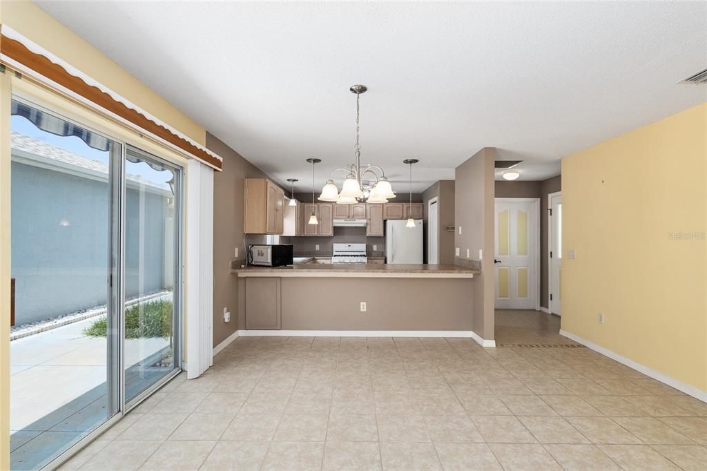 Recently Sold: $285,000 (2 beds, 2 baths, 1167 Square Feet)