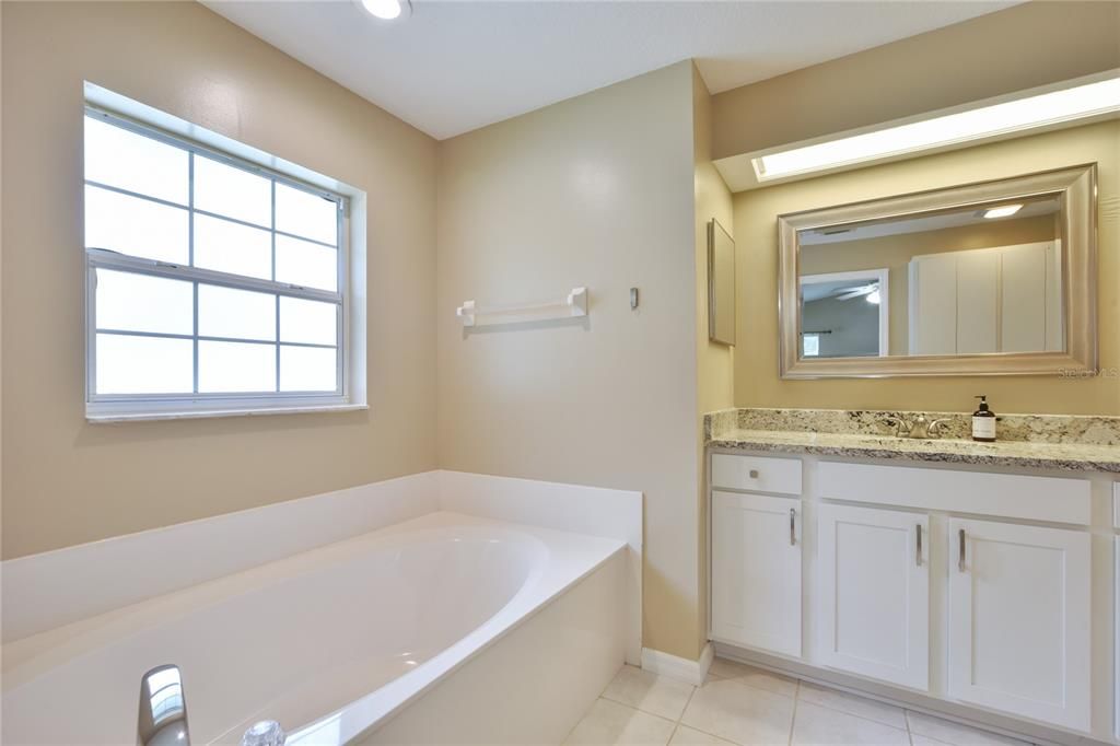 Недавно арендовано: $2,500 (3 спален, 2 ванн, 2461 Квадратных фут)