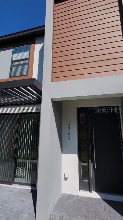 最近售出: $256,950 (3 贝兹, 3 浴室, 1365 平方英尺)