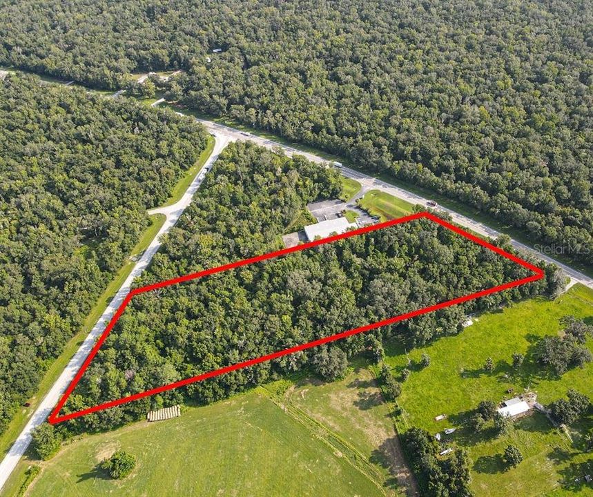 На продажу: $849,000 (7.80 acres)