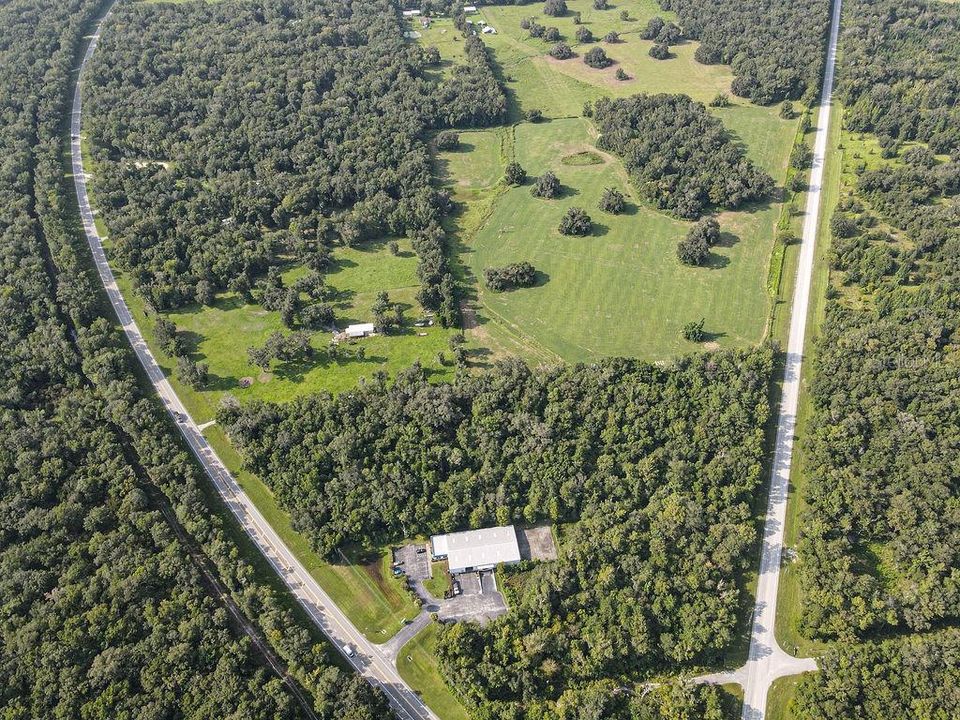 На продажу: $849,000 (7.80 acres)