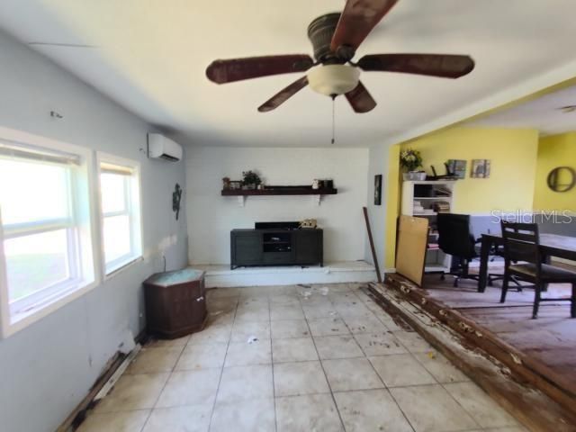 Recently Sold: $99,900 (2 beds, 2 baths, 920 Square Feet)