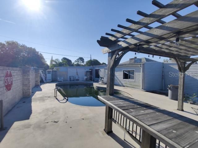 Recently Sold: $99,900 (2 beds, 2 baths, 920 Square Feet)