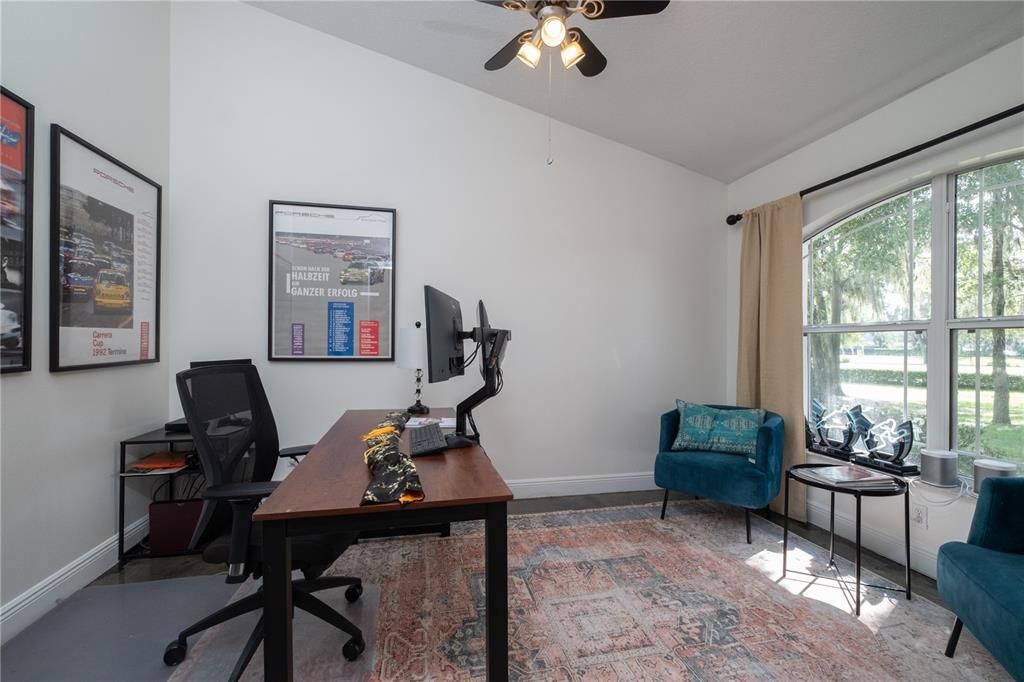 Recently Sold: $2,450,000 (3 beds, 2 baths, 2304 Square Feet)