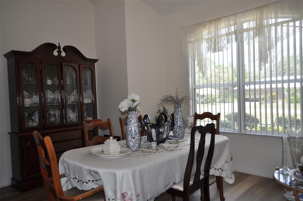 En Venta: $415,000 (3 camas, 2 baños, 1991 Pies cuadrados)