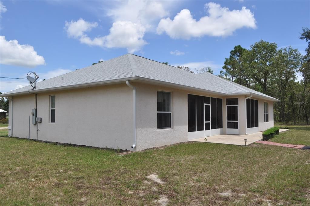 For Sale: $415,000 (3 beds, 2 baths, 1991 Square Feet)