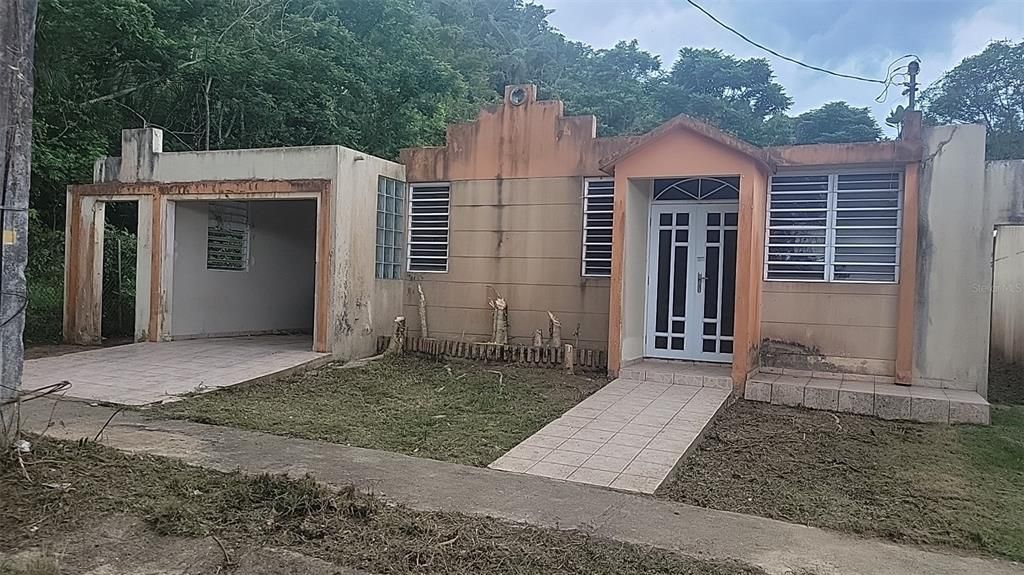 Vendido Recientemente: $84,900 (3 camas, 2 baños, 850 Pies cuadrados)