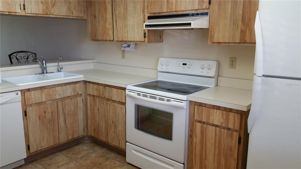 Recently Rented: $1,700 (2 beds, 2 baths, 1151 Square Feet)