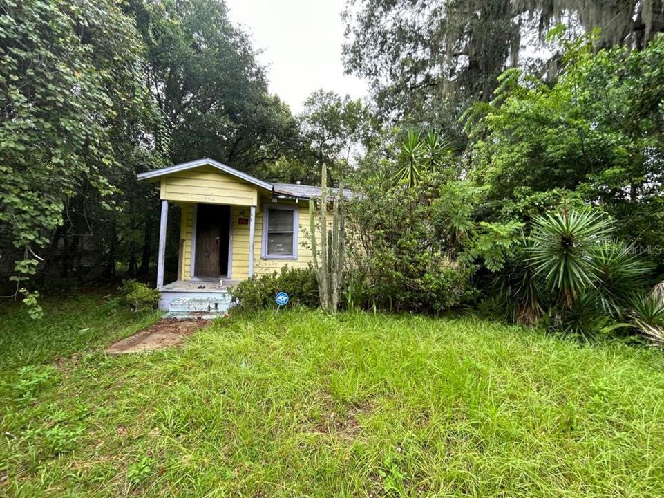 Recently Sold: $59,900 (2 beds, 1 baths, 616 Square Feet)