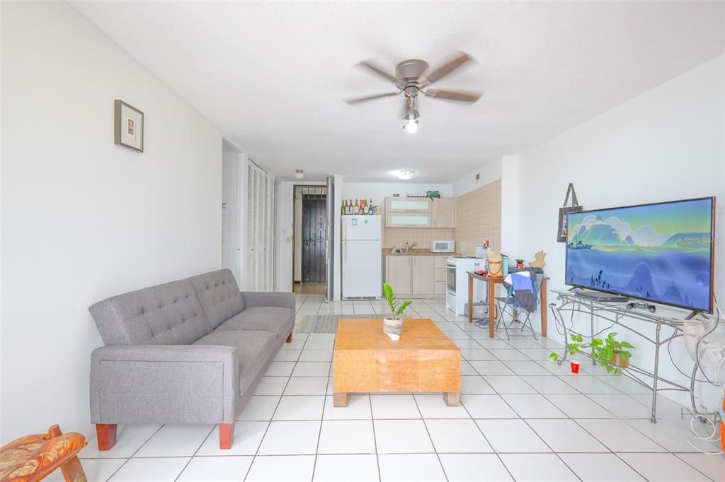 Recently Sold: $70,000 (1 beds, 1 baths, 563 Square Feet)