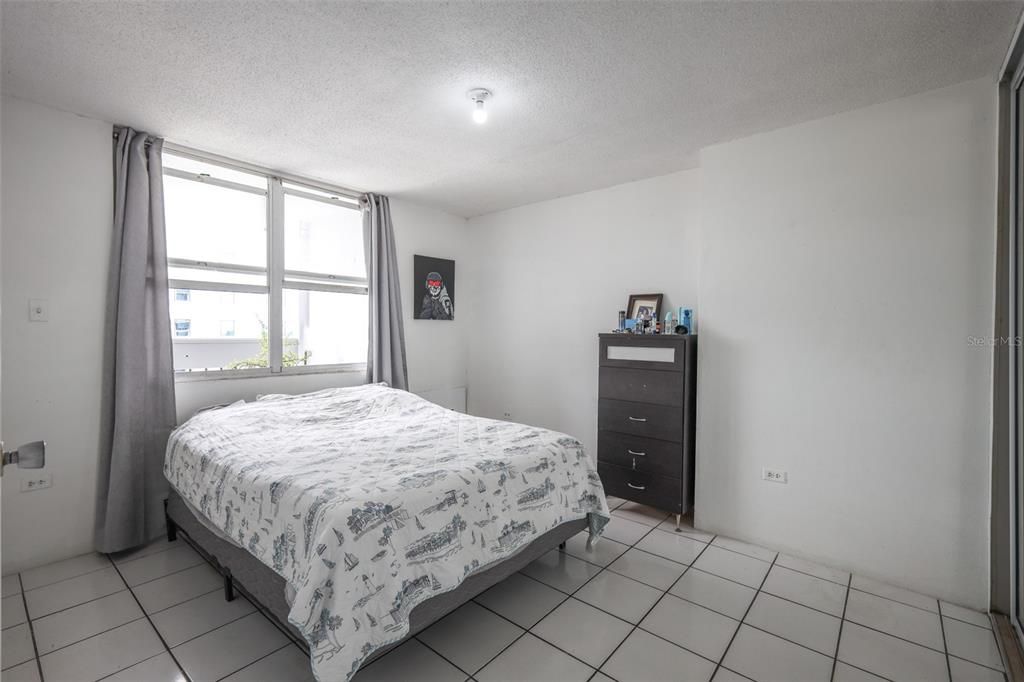 Recently Sold: $70,000 (1 beds, 1 baths, 563 Square Feet)