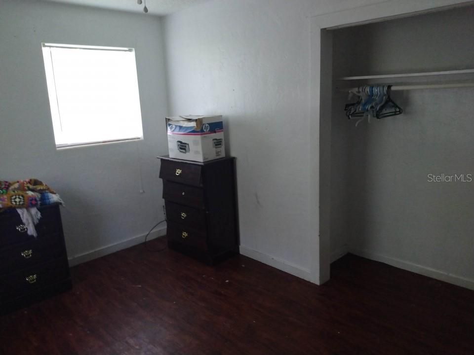 Active With Contract: $139,900 (3 beds, 2 baths, 1248 Square Feet)