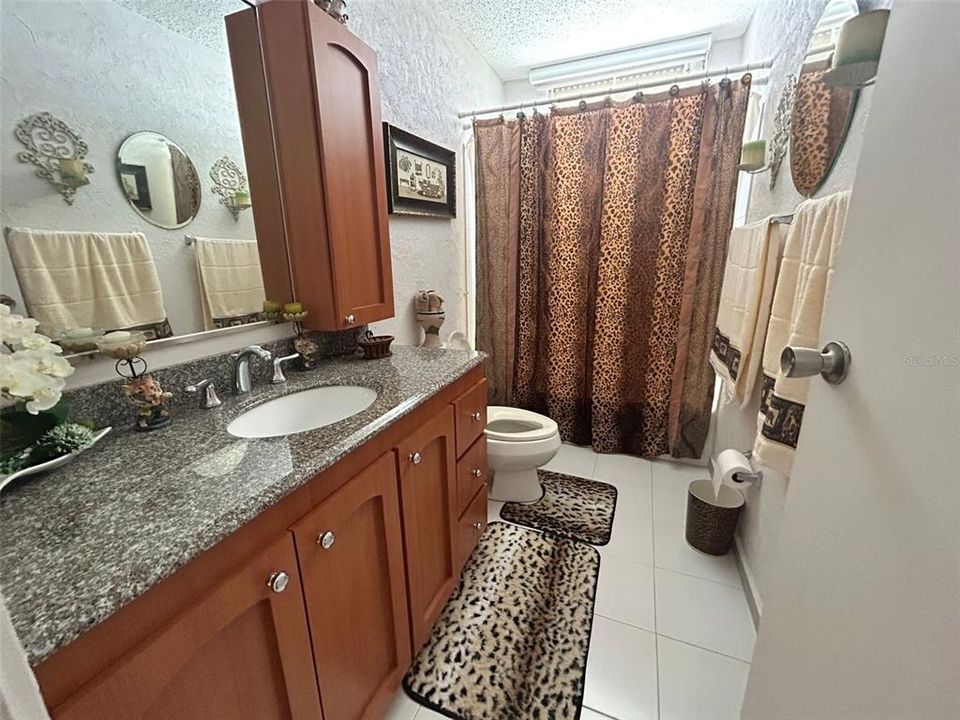 Vendido Recientemente: $665,000 (4 camas, 3 baños, 2800 Pies cuadrados)