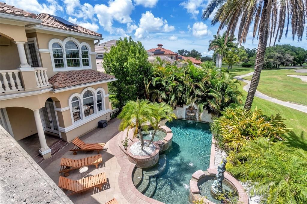 Recently Sold: $2,300,000 (5 beds, 4 baths, 6776 Square Feet)