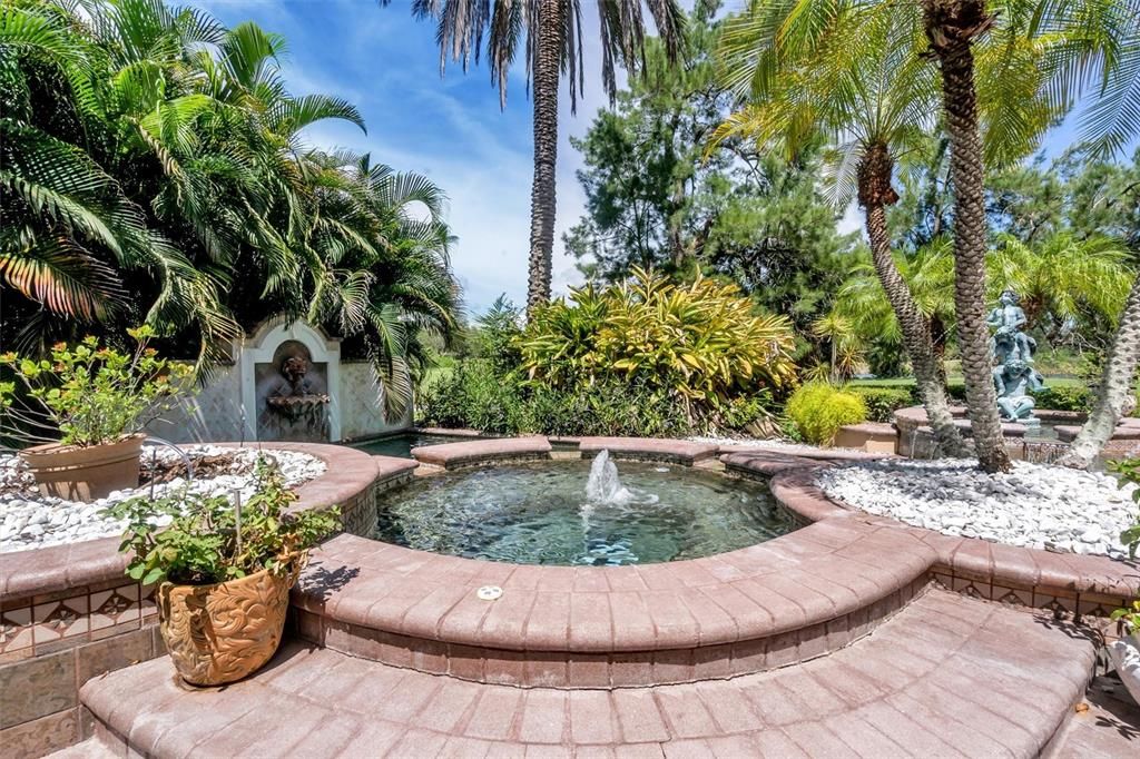 Recently Sold: $2,300,000 (5 beds, 4 baths, 6776 Square Feet)