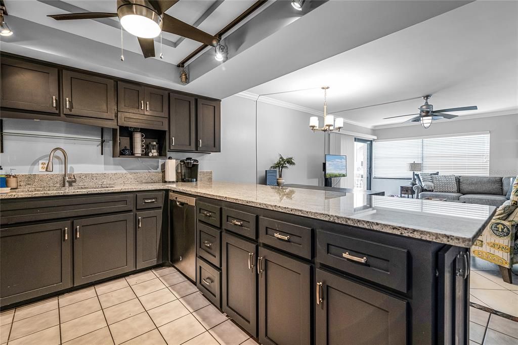 Recently Sold: $725,000 (3 beds, 2 baths, 1176 Square Feet)