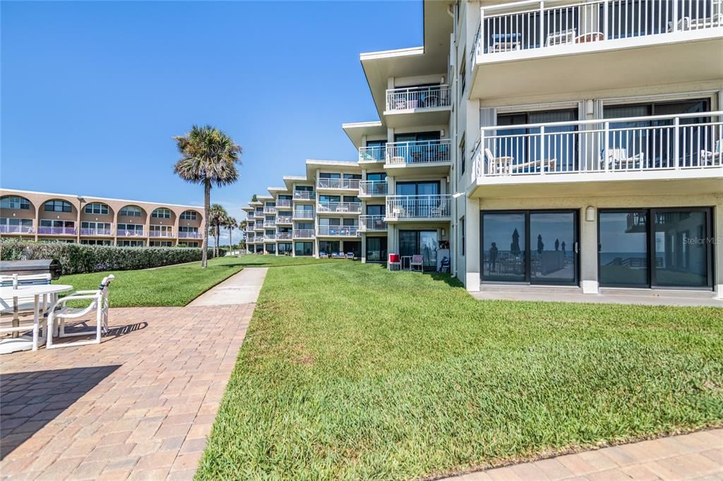 Recently Sold: $725,000 (3 beds, 2 baths, 1176 Square Feet)