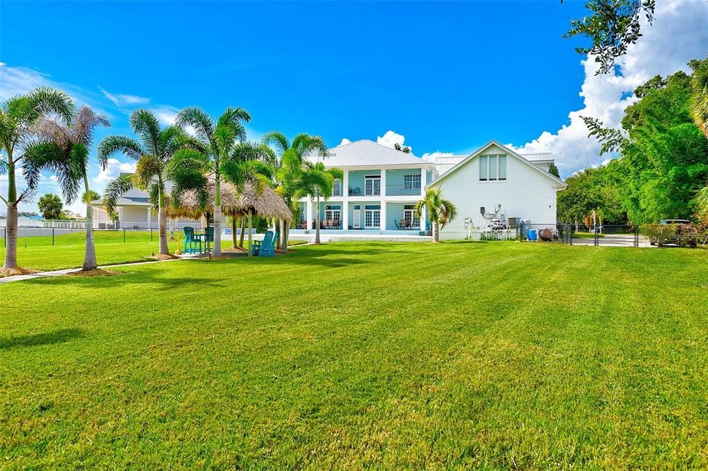 Recently Sold: $2,499,800 (5 beds, 5 baths, 8100 Square Feet)