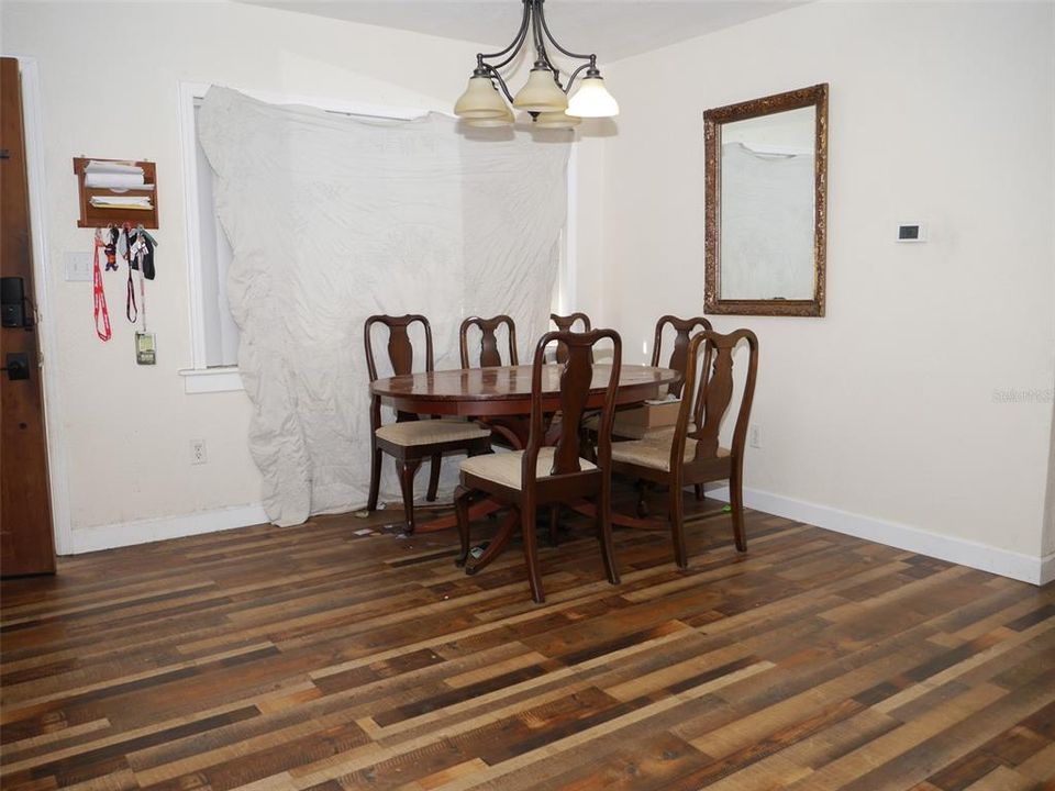 Active With Contract: $185,000 (4 beds, 2 baths, 1788 Square Feet)