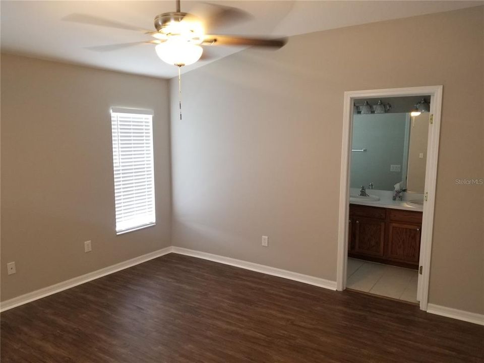 Recently Rented: $2,000 (3 beds, 2 baths, 1396 Square Feet)