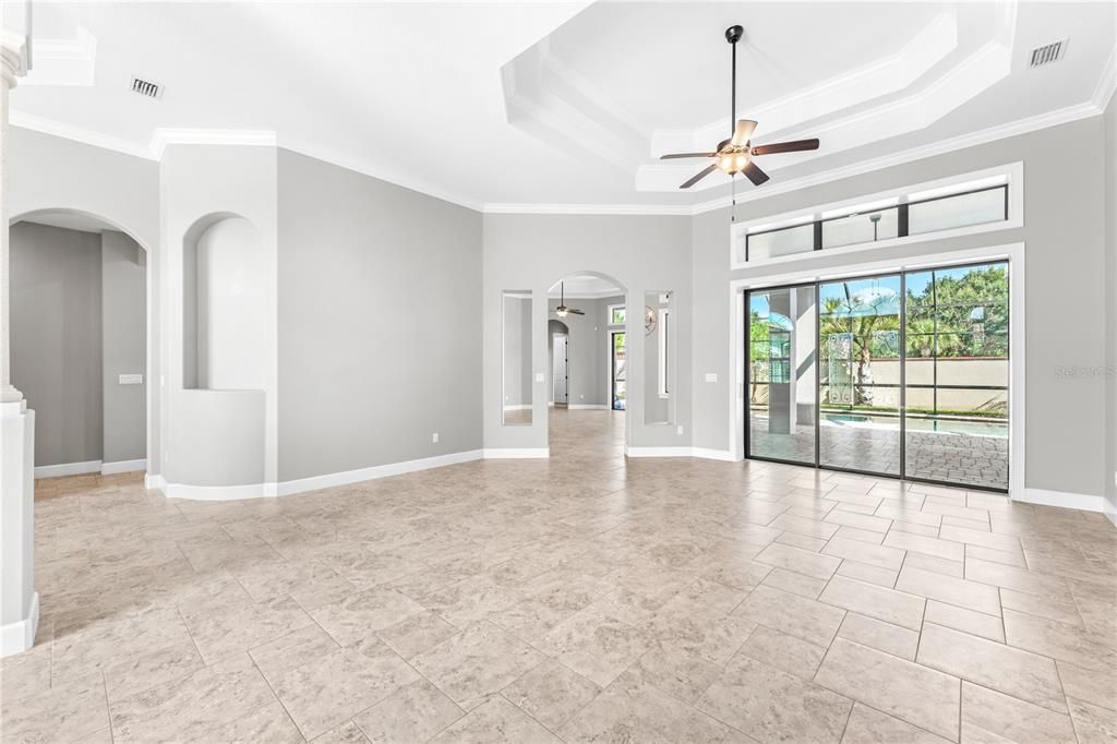 Recently Sold: $925,000 (4 beds, 3 baths, 2952 Square Feet)