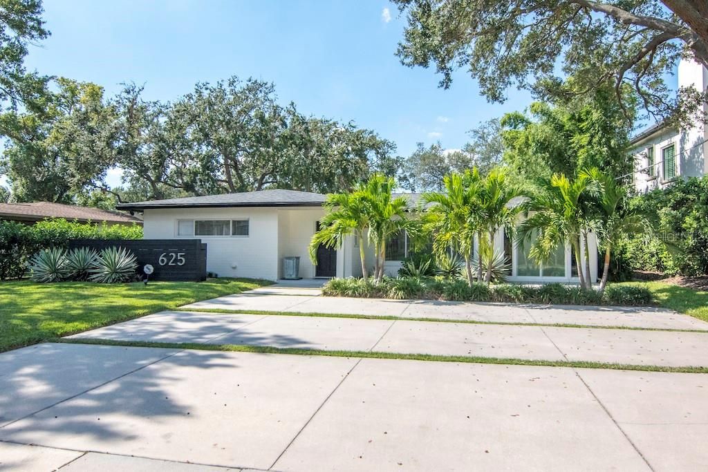 Recently Sold: $1,800,000 (4 beds, 4 baths, 2994 Square Feet)