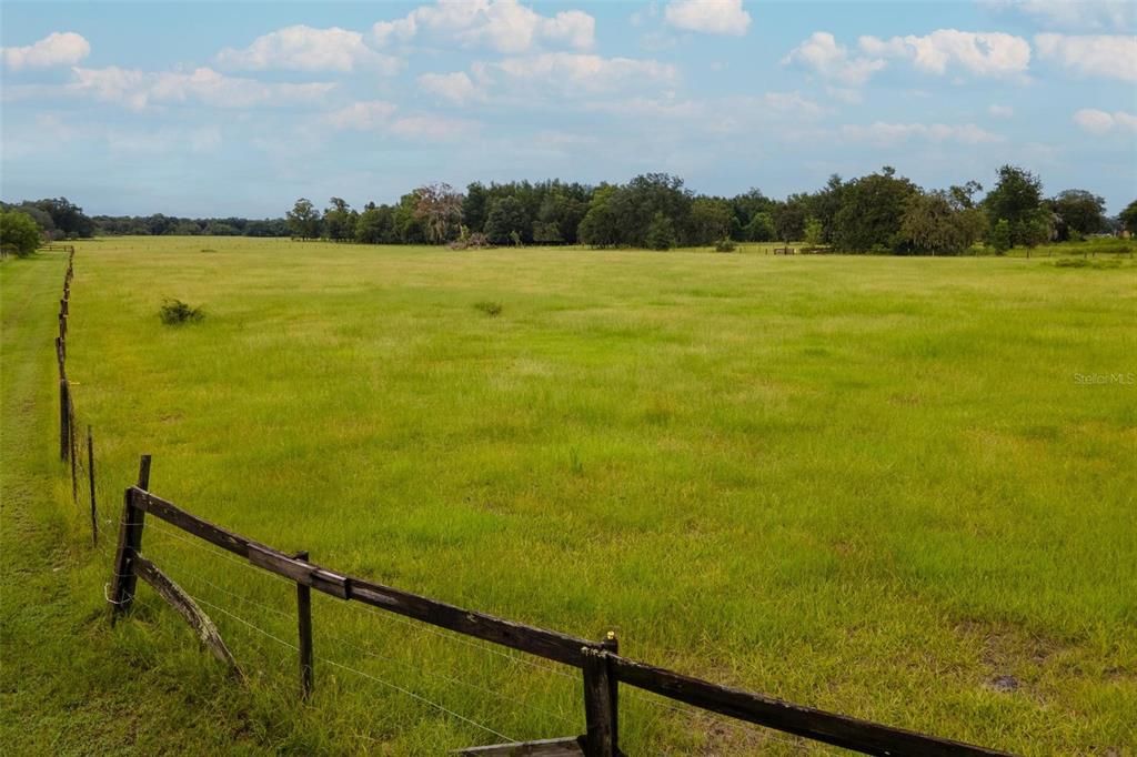 На продажу: $305,000 (10.00 acres)