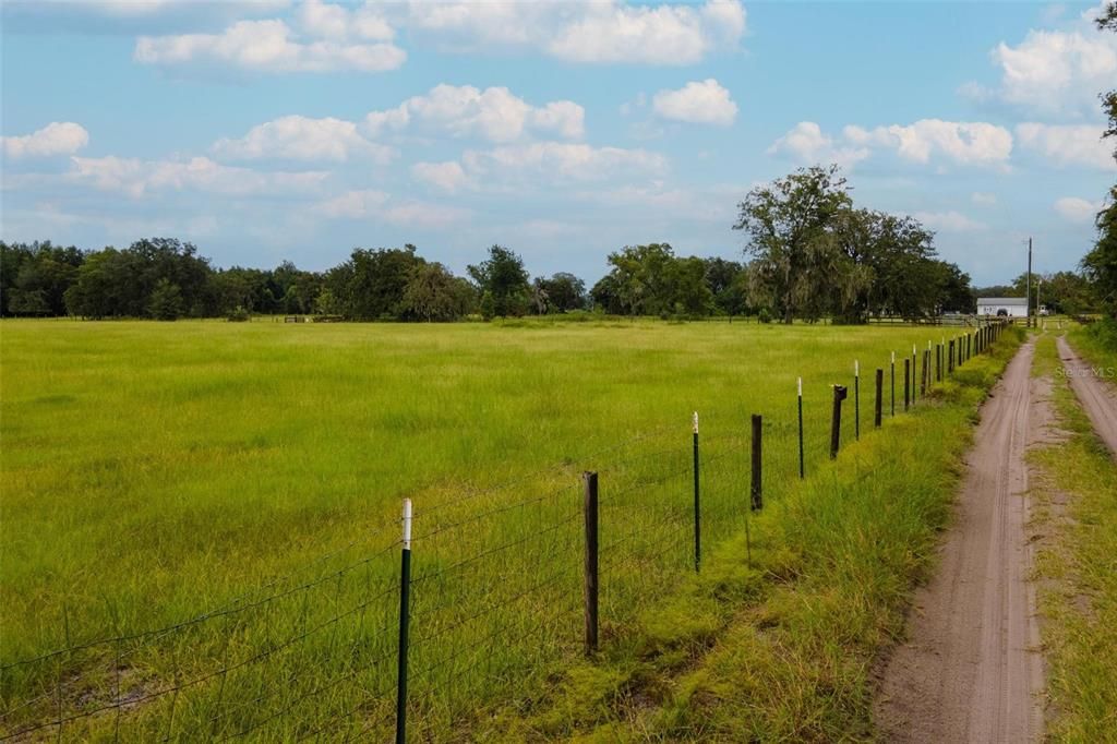 На продажу: $305,000 (10.00 acres)