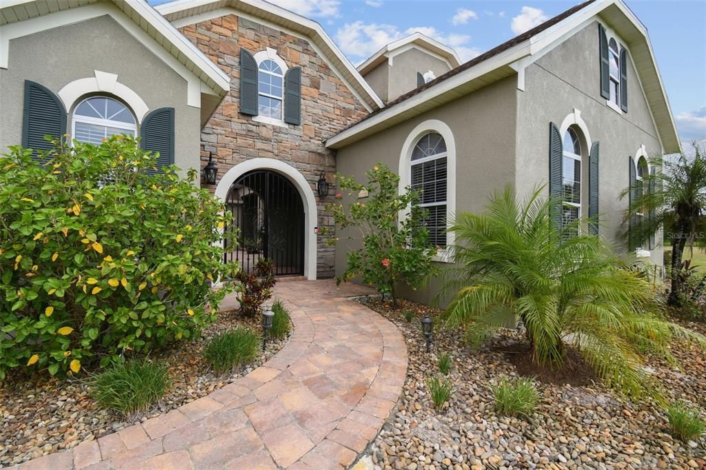 Recently Sold: $999,950 (6 beds, 4 baths, 3363 Square Feet)