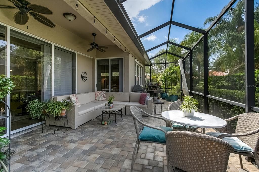 Recently Sold: $769,000 (3 beds, 3 baths, 2663 Square Feet)