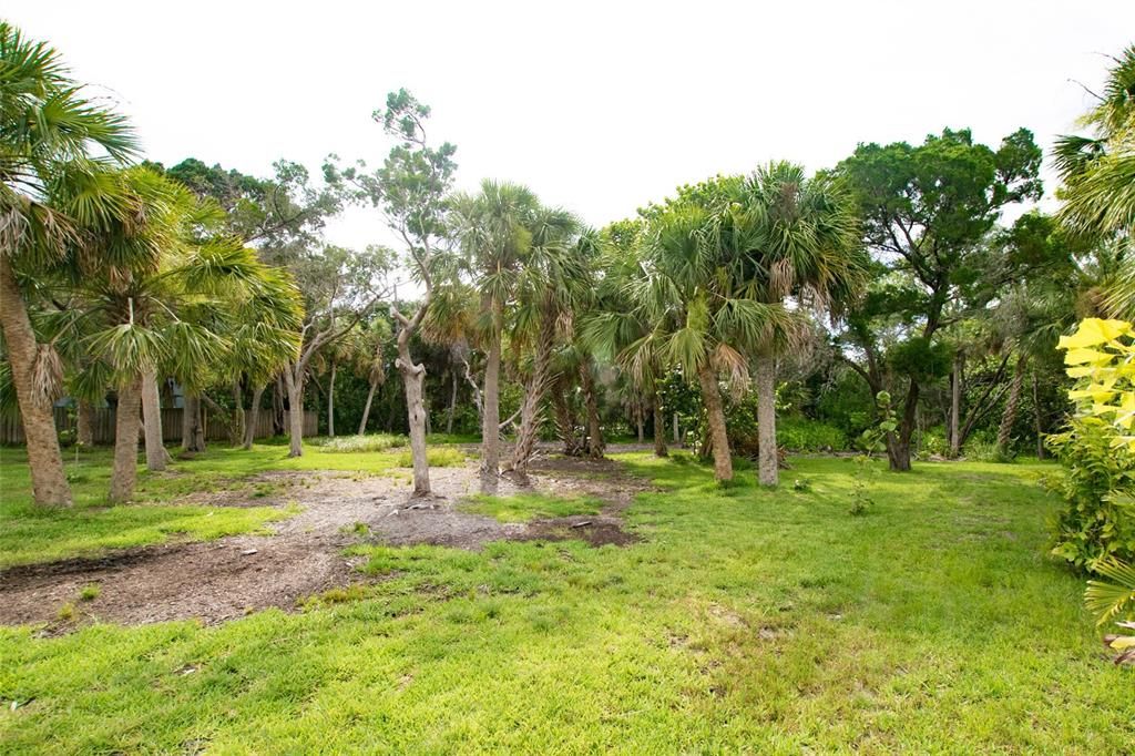 For Sale: $985,000 (0.23 acres)